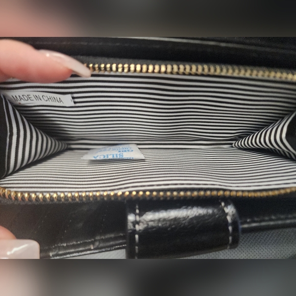 NWT Jessica Moore Textured Wallet w/Dustbag - Picture 6 of 7